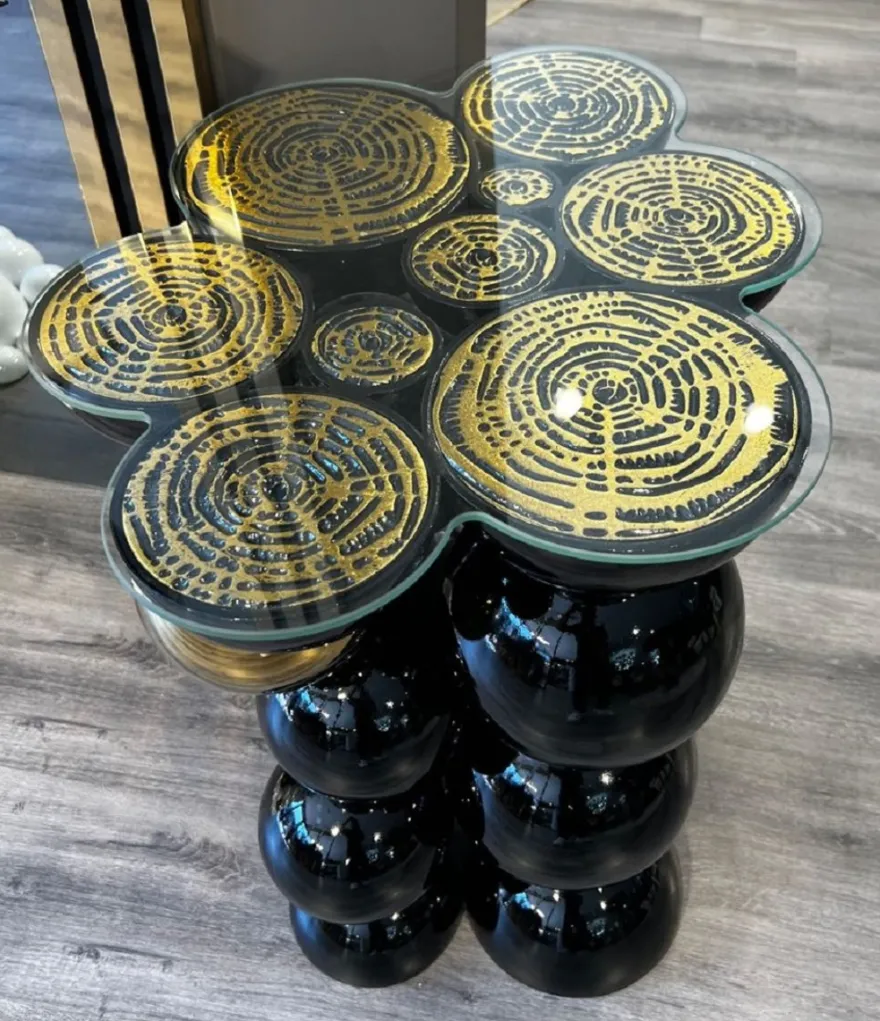 Casa Padrino Luxus Designer Beistelltisch Schwarz / Gold 55 x 45 x H. 59 cm - Edelstahl Tisch mit Glasplatte - Wohnzimmer Möbel - Luxus Möbel - Hotel Möbel - Designer Möbel
