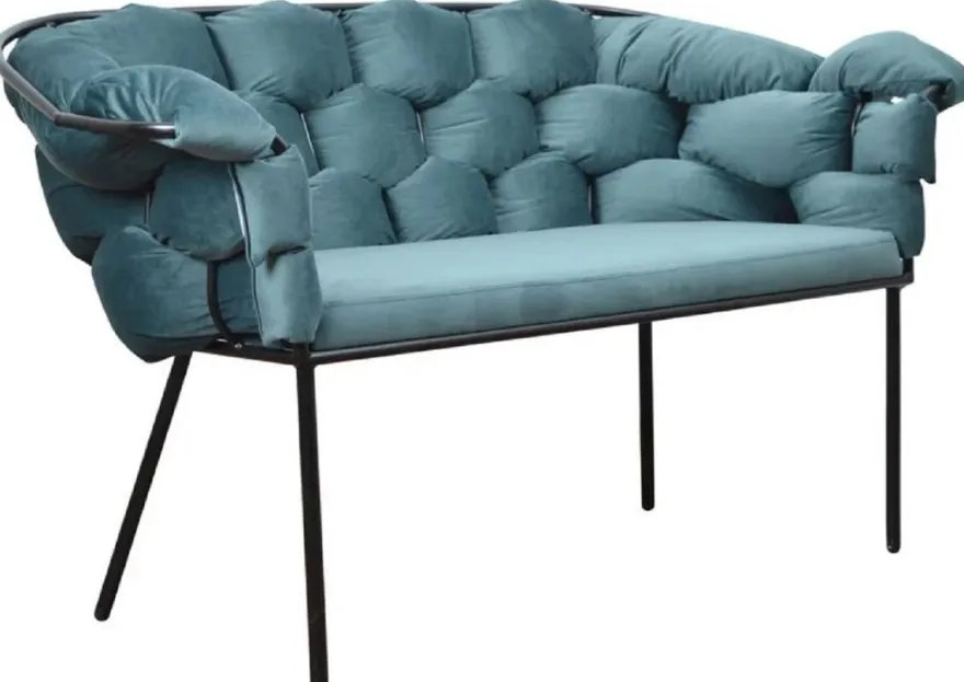 Casa Padrino Luxus Designer Sitzbank Hellblau / Schwarz 134 x 59 x H. 74 cm - Gepolsterte Bank mit Armlehnen & Rückenlehne - Wohnzimmer Möbel - Luxus Möbel - Luxus Einrichtung