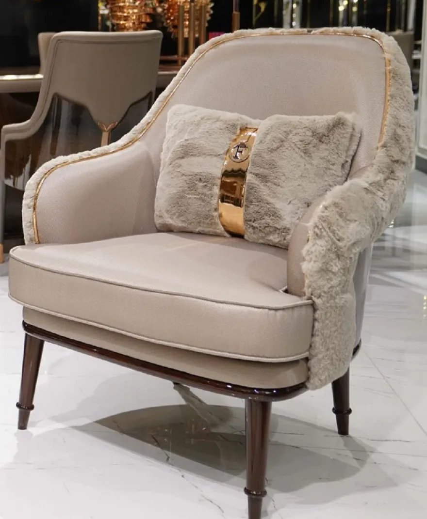 Casa Padrino Luxus Designer Sessel Grau / Dunkelbraun / Gold - Wohnzimmer Sessel - Hotel Sessel - Wohnzimmer Möbel - Luxus Möbel - Wohnzimmer Einrichtung - Luxus Einrichtung - Möbel Luxus