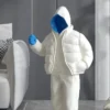 Casa Padrino Luxus Designer XXL Deko Skulptur Junge mit Luftballon Weiß / Blau / Gold H. 68 cm - XXL Kunstharz Deko Figur - Wohnzimmer Deko - Luxus Designer Deko Accessoires - Luxus Qualität