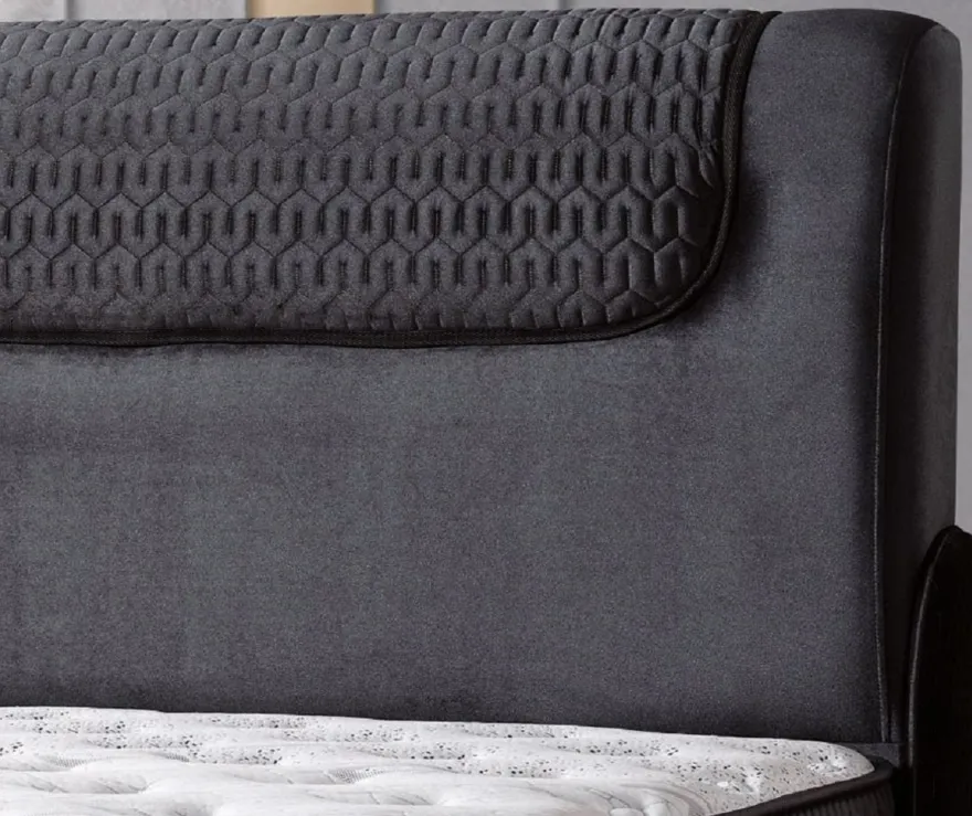 Casa Padrino Luxus Doppelbett Schwarz / Weiß / Gold 180 x 200 cm - Massivholz Bett mit Kopfteil und Matratze - Schlafzimmer Möbel - Hotel Möbel - Luxus Möbel - Luxus Einrichtung
