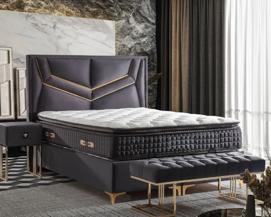 Casa Padrino Luxus Doppelbett Lila / Gold - Verschiedene Größen - Massivholz Bett mit Kopfteil und Matratze - Schlafzimmer Möbel - Hotel Möbel - Luxus Möbel