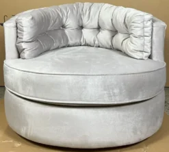 Casa Padrino Luxus Drehsessel Silber 90 x 86 x H. 72 cm - Wohnzimmer Sessel mit edlem Samtstoff - Wohnzimmer Möbel - Luxus Möbel