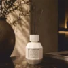 Casa Padrino Luxus Duftdiffusor Weiß - Handgefertigter Duftspender in Marmoroptik - Luxus Deko Accessoires