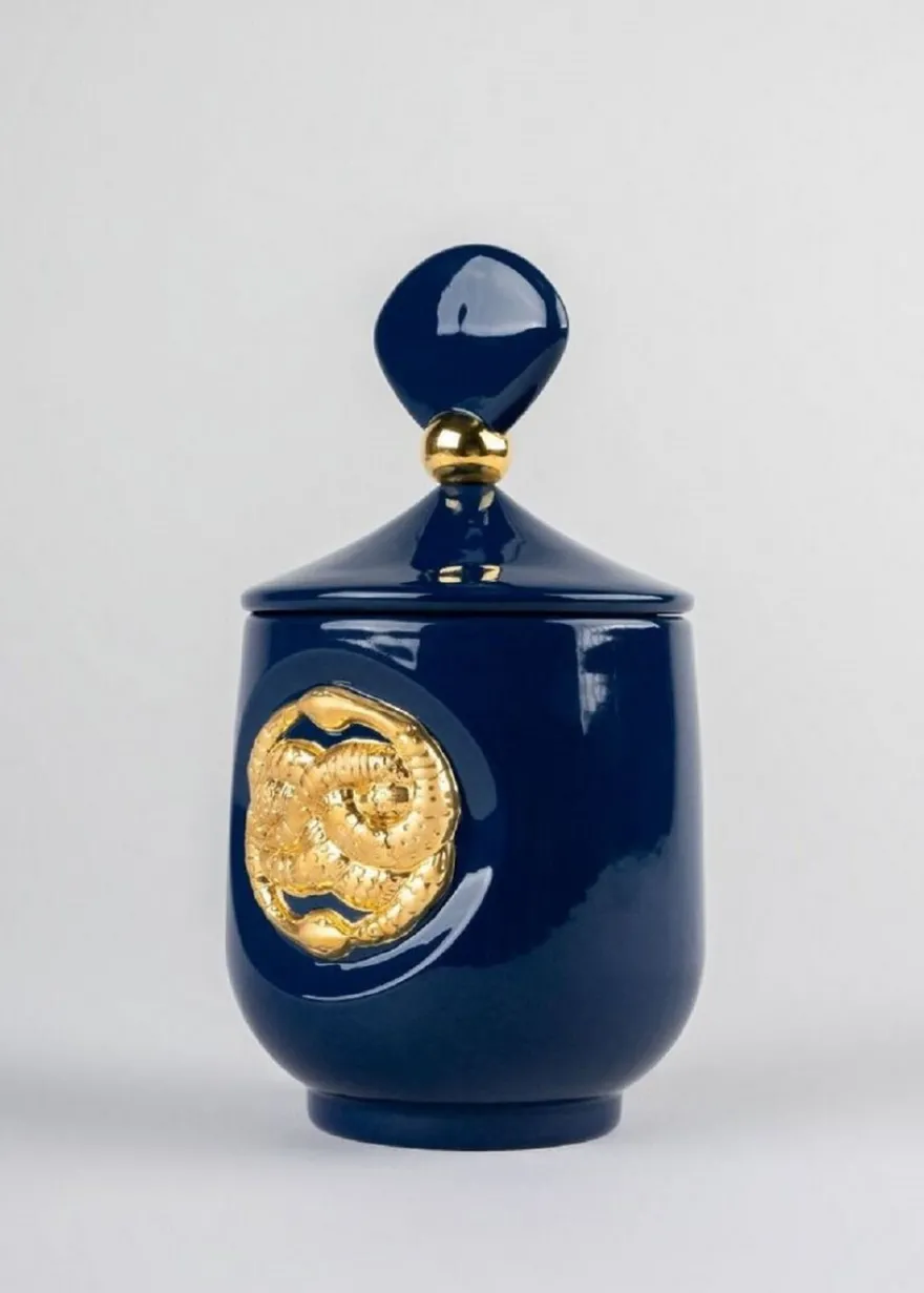Casa Padrino Luxus Duftspender Schlangen Dunkelblau / Gold Ø 11 x H. 21 cm - Runder Porzellan Raumerfrischer mit Deckel - Deko Accessoires - Luxus Qualität