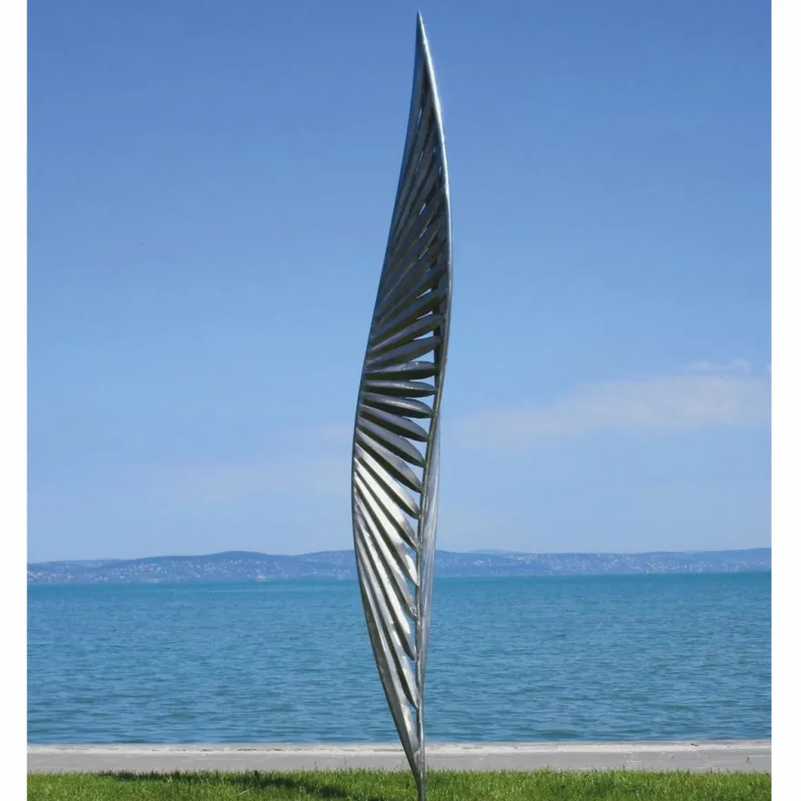 Casa Padrino Luxus Edelstahl Garten Deko Skulptur Silber H. 400 cm