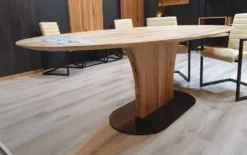 Casa Padrino Luxus Esstisch Naturfarben / Schwarz 240 x 120 x H. 77 cm - Ovaler Massivholz Küchentisch - Massivholz Möbel - Esszimmer Möbel - Luxus Möbel - Luxus Einrichtung