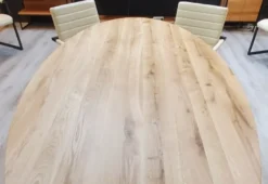 Casa Padrino Luxus Esstisch Naturfarben / Schwarz 240 x 120 x H. 77 cm - Ovaler Massivholz Küchentisch - Massivholz Möbel - Esszimmer Möbel - Luxus Möbel - Luxus Einrichtung