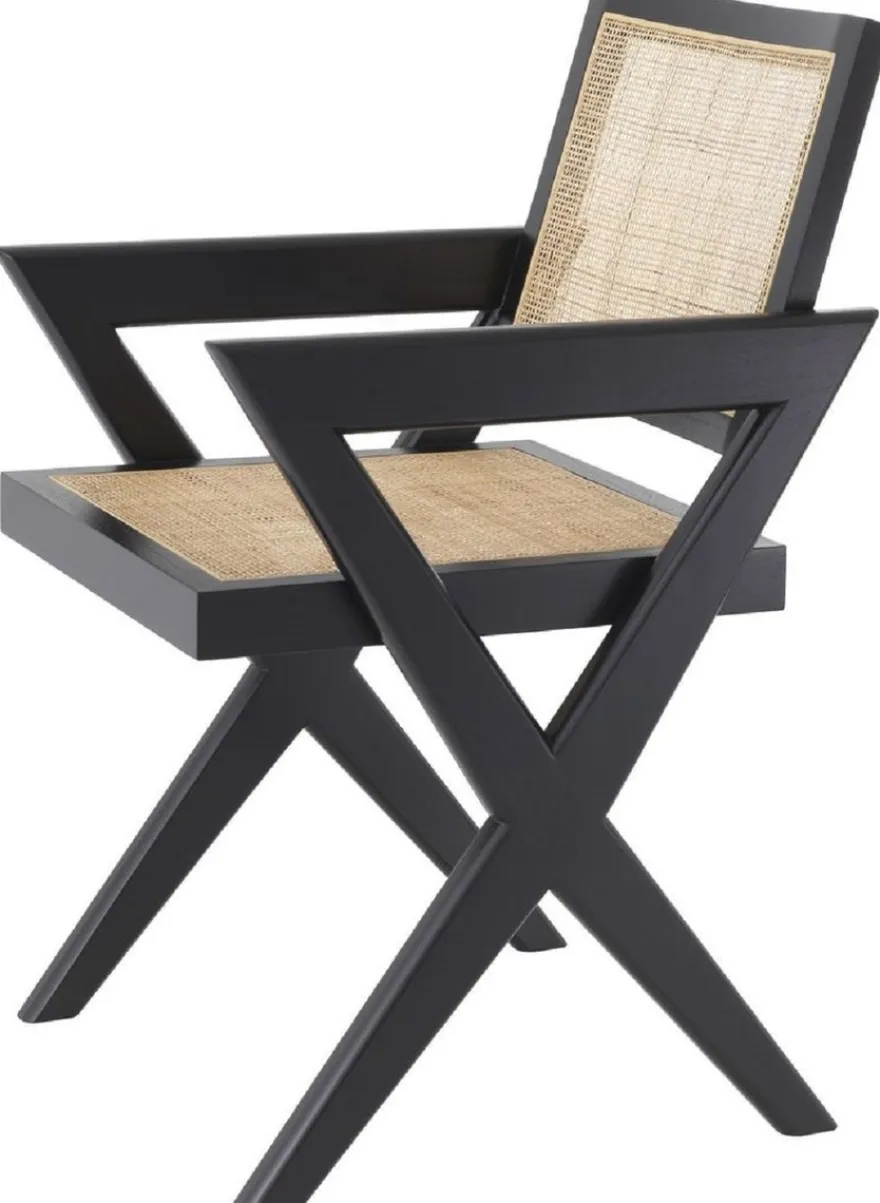 Casa Padrino Luxus Esszimmerstuhl Schwarz / Naturfarben 53 x 57 x H. 84,5 cm - Massivholz Stuhl mit Armlehnen und handgewebtem Rattangeflecht - Luxus Esszimmer Möbel