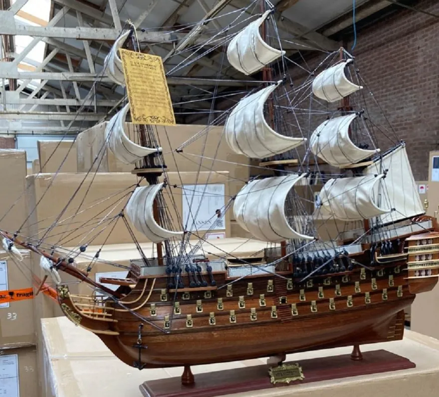 Casa Padrino Luxus Flaggschiff HMS Victory Braun 97 x 29 x H. 83 cm - Handgefertigtes Britisches Deko Schiff - Holzschiff - Segelschiff - Kriegsschiff - Luxus Deko Accessoires