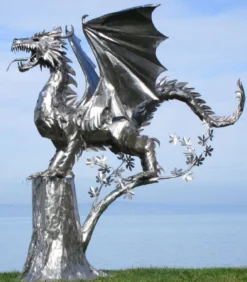 Casa Padrino Luxus Gartendeko Skulptur Drache Silber 290 x 235 x H. 295 cm - Riesige Edelstahl Deko Figur - Gartenfigur - Hotel Garten Deko