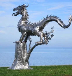 Casa Padrino Luxus Gartendeko Skulptur Drache Silber 290 x 140 x H. 292 cm - Riesige Edelstahl Deko Figur - Gartenfigur - Hotel Garten Deko