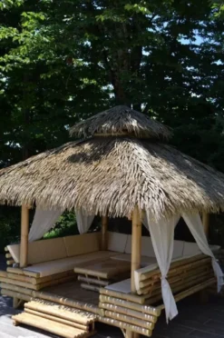 Casa Padrino Luxus Gartenhaus Naturfarben 400 x 400 x H. 350 cm - Wetterbeständiges Bambus Garten Haus - Bambus Pool Haus - Bambus Outdoor Haus - Luxus Bambus Gartenhäuser