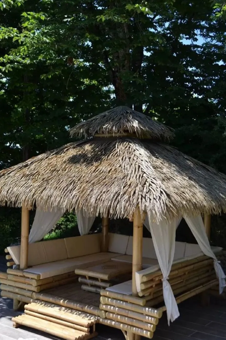 Casa Padrino Luxus Gartenhaus Naturfarben 400 x 400 x H. 350 cm - Wetterbeständiges Bambus Garten Haus - Bambus Pool Haus - Bambus Outdoor Haus - Luxus Bambus Gartenhäuser