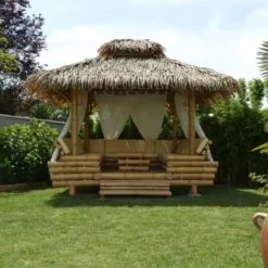 Casa Padrino Luxus Gartenhaus Naturfarben 400 x 400 x H. 350 cm - Wetterbeständiges Bambus Garten Haus - Bambus Pool Haus - Bambus Outdoor Haus - Luxus Bambus Gartenhäuser