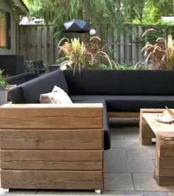 Casa Padrino Luxus Garten Lounge Set aus massivem Eichenholz mit Polsterung - Eckcouch, Sessel und Tisch, 150x70x40 cm