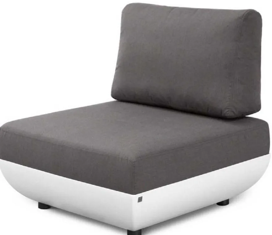 Casa Padrino Luxus Gartensessel Matt Weiß / Dunkelgrau 92 x 95 x H. 90 cm - Wetterbeständiger Garten Terrassen Sessel mit verstellbarer Rückenlehne - Hotel Möbel - Luxus Qualität