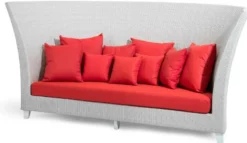 Casa Padrino Luxus Gartensofa Weiß / Rot 277 x 123 x H. 133 cm - Handgewebtes Wetterbeständiges Hochlehn Sofa mit Kissen - Moderne Garten Möbel - Hotel Möbel