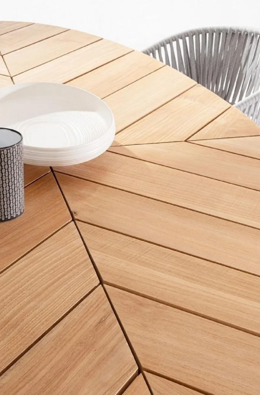 Casa Padrino Luxus Gartentisch Naturfarben / Weiß 240 x 110 x H. 77 cm - Ovaler Esstisch mit Teakholz Tischplatte - Garten & Terrassen Tisch - Luxus Garten & Terrassen Möbel