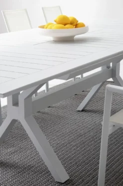 Casa Padrino Luxus Gartentisch Weiß 180-240 x 100 x H. 76 cm - Ausziehbarer Esstisch aus pulverbeschichtetem Aluminium - Luxus Garten & Terrassen Tisch - Luxus Garten & Terrassen Möbel