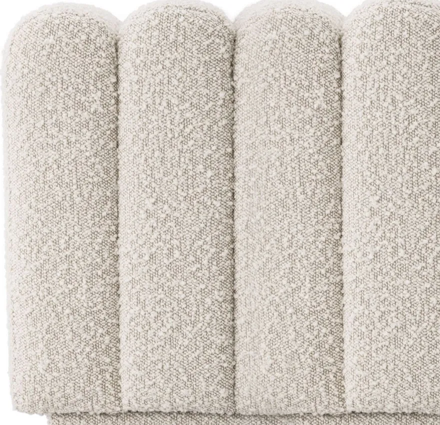 Casa Padrino Luxus Hocker Cremefarben 47 x 46 x H. 46 cm - Gepolsterter Wohnzimmer Sitzhocker - Luxus Möbel