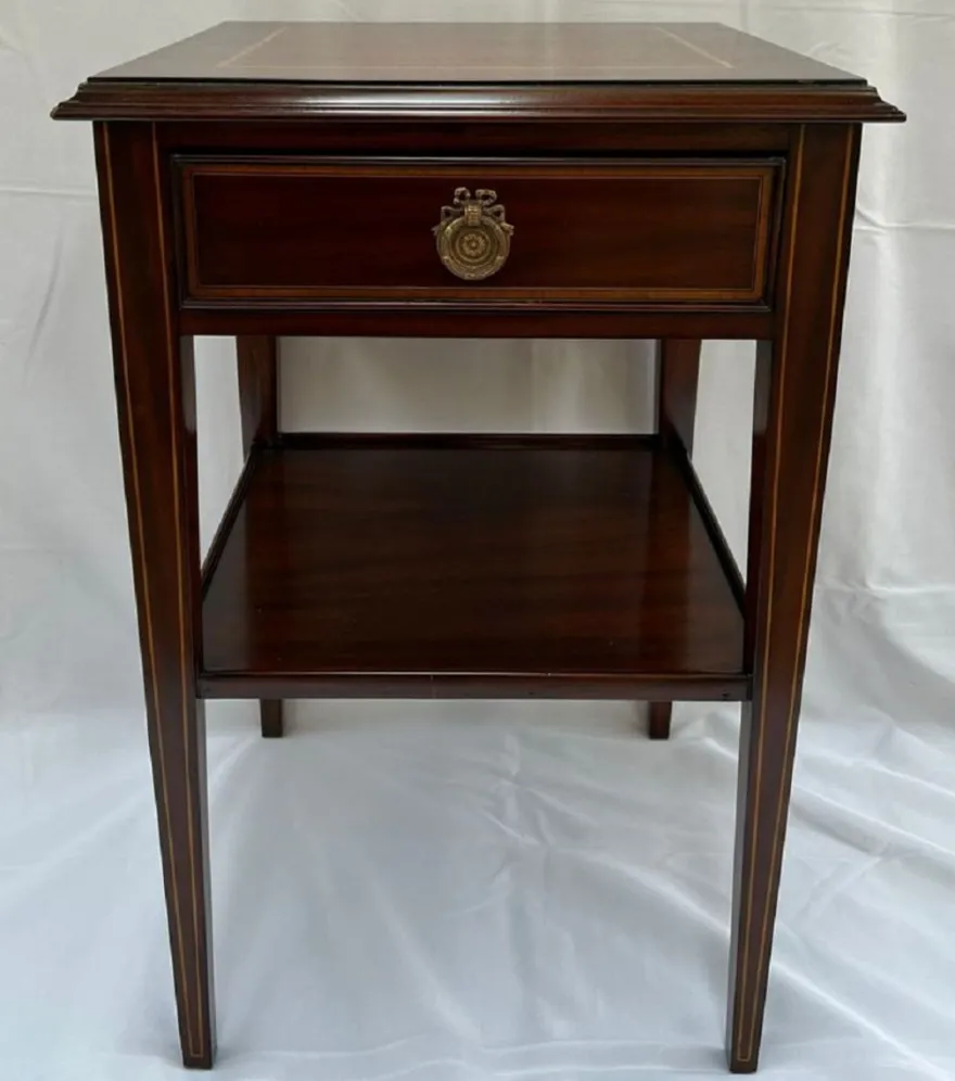 Casa Padrino Luxus Jugendstil Mahagoni Beistelltisch mit Schublade Braun 40 x 40 x H. 61 cm - Massivholz Nachttich - Barock & Jugendstil Möbel