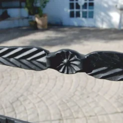 Casa Padrino Luxus Jugendstil Schmiedeeisen Gartenstuhl mit Sitzkissen Schwarz / Weiß H. 110 cm