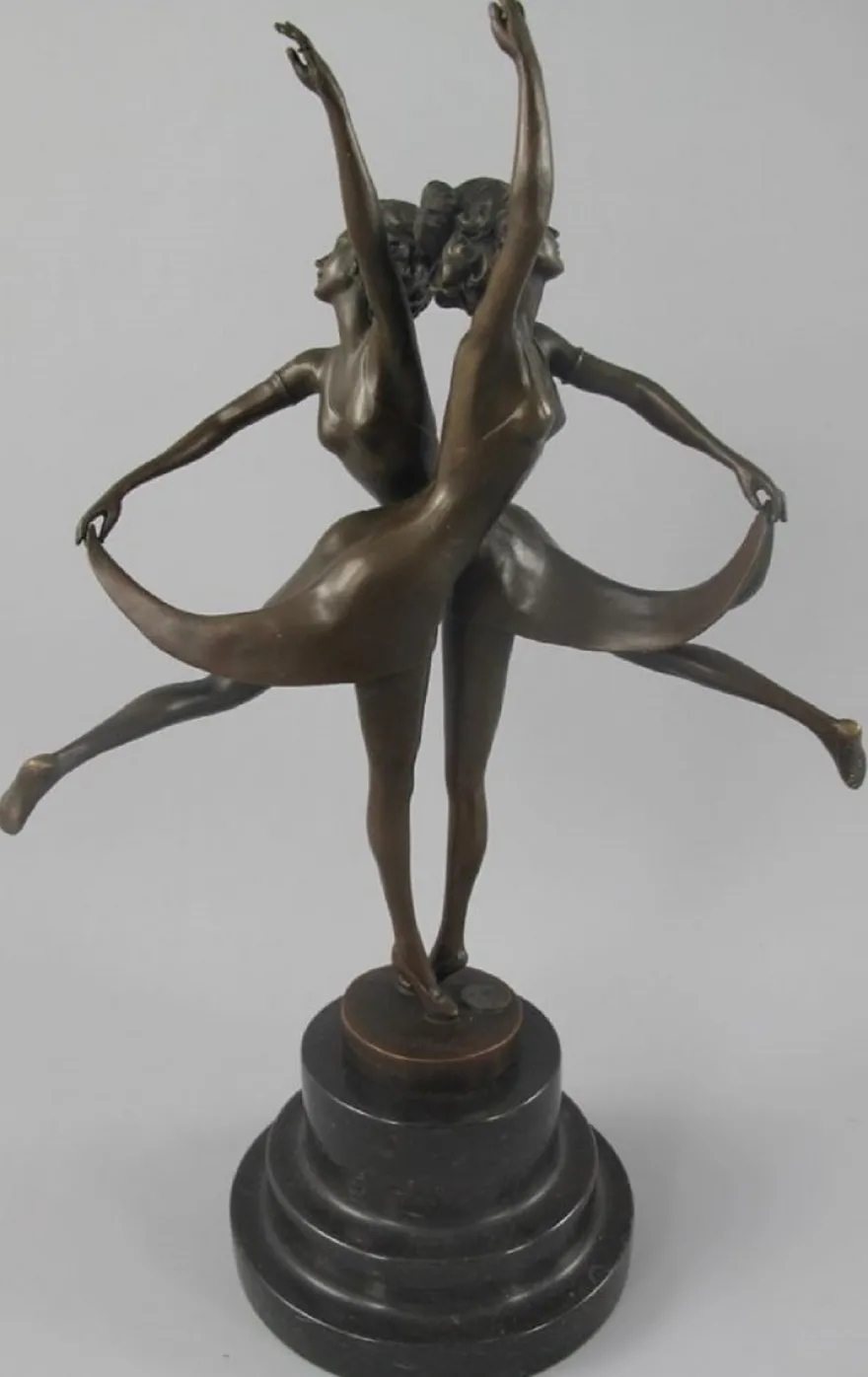 Casa Padrino Luxus Jugendstil Bronze Skulptur Tänzerinnen mit Marmorsockel Bronzefarben / Schwarz 24 x 13 x H. 36 cm - Bronzefigur - Dekofigur - Deko Accessoires