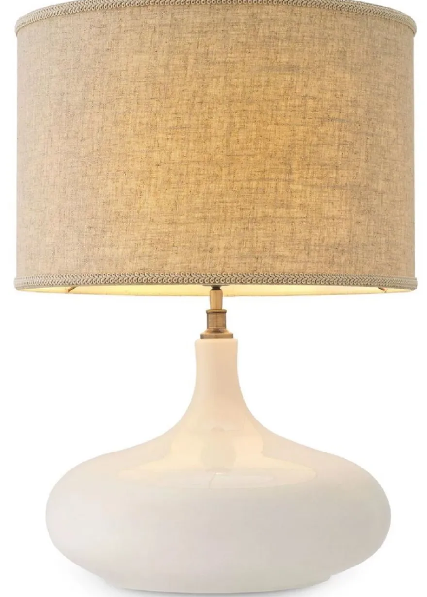 Casa Padrino Luxus Keramik Tischleuchte Weiß / Antik Messingfarben / Beige Ø 46 x H. 64,5 cm - Moderne Tischlampe mit Lampenschirm - Luxus Kollektion