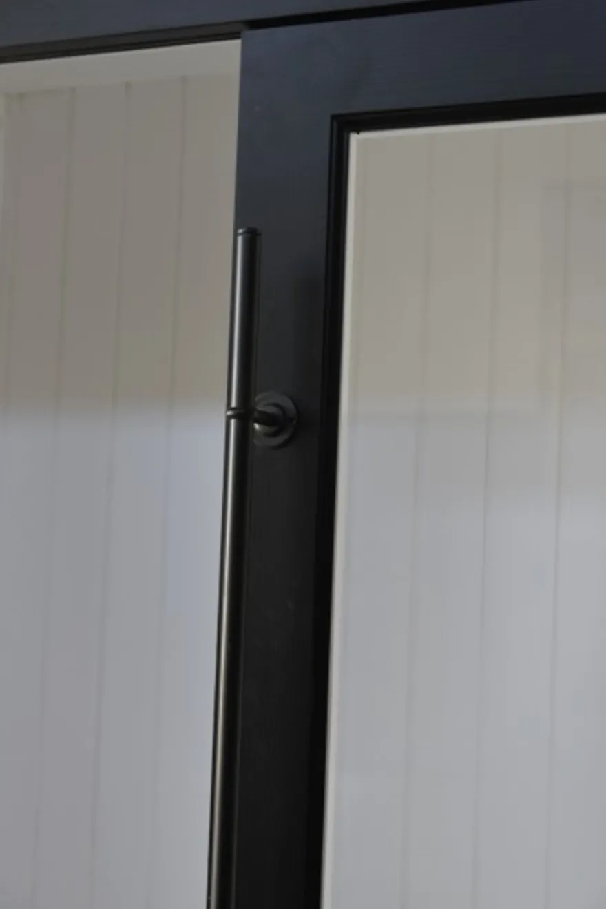 Casa Padrino Luxus Kleiderschrank Haute Couture Schwarz / Weiß B 226 x H 220 cm - Art Deco Jugendstil Schlafzimmer Schrank