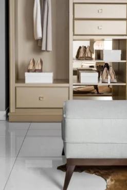 Casa Padrino Luxus Kleiderschrank Beige 326 x 60 x H. 230 cm - Offener Schlafzimmer Schrank - Schlafzimmer Möbel - Hotel Möbel - Luxus Möbel - Luxus Einrichtung - Schlafzimmer Einrichtung