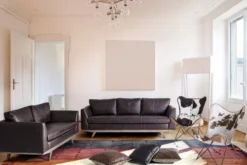 Casa Padrino Luxus Kunstleder 2er Sofa Dunkelbraun / Naturfarben 155 x 90 x H. 82 cm - Wohnzimmer Sofa - Wohnzimmer Möbel - Kunstleder Möbel - Luxus Möbel - Luxus Einrichtung