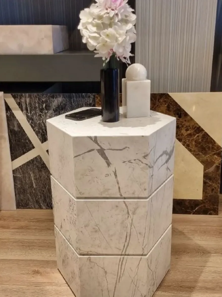 Casa Padrino Luxus Marmor Beistelltisch Weiß 40 x 40 x H. 60 cm - Sechseckiger Wohnzimmer Beistelltisch - Marmor Möbel - Luxus Möbel - Luxus Interior