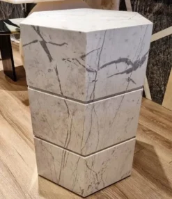 Casa Padrino Luxus Marmor Beistelltisch Weiß 40 x 40 x H. 60 cm - Sechseckiger Wohnzimmer Beistelltisch - Marmor Möbel - Luxus Möbel - Luxus Interior
