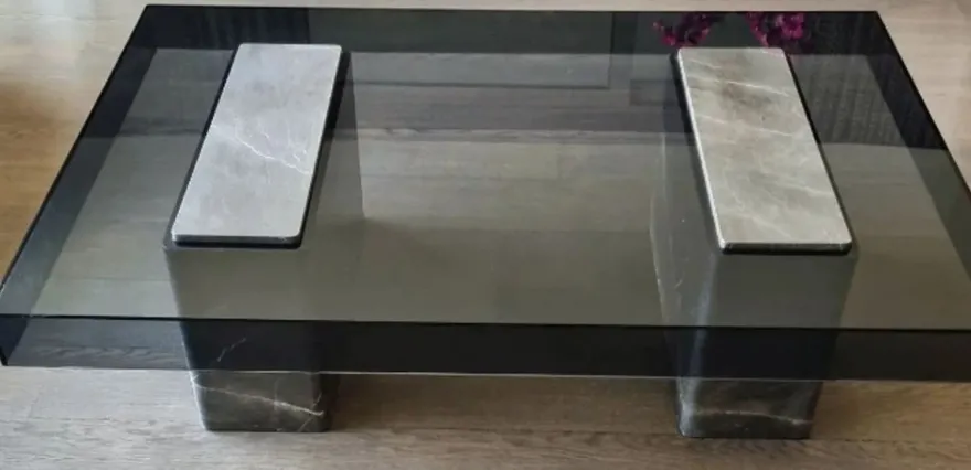 Casa Padrino Luxus Marmor Couchtisch mit Glasplatte Grau / Schwarz 140 cm