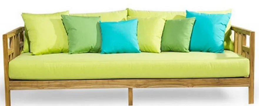 Casa Padrino Luxus Massivholz Gartensofa Naturfarben / Hellgrün 220 x 94 x H. 65 cm - Wetterbeständiges Teakholz Sofa mit Kissen - Garten & Terrassen Möbel - Luxus Qualität