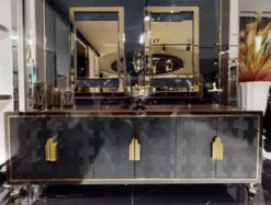 Casa Padrino Luxus Möbel Set Dunkelbraun / Schwarz / Gold - 1 Luxus Sideboard mit 6 Türen & 2 Luxus Wandspiegel - Luxus Möbel - Luxus Einrichtung