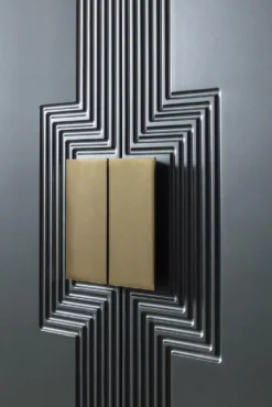 Casa Padrino Luxus Möbel Set Schwarz / Gold - 1 Sideboard mit 4 Türen & 1 Spiegel - Moderne Massivholz Möbel - Luxus Kollektion