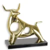 Casa Padrino Luxus Moderne Bronzefigur Stier Gold / Schwarz 10 x 25 x H. 21,5 cm - Moderne Bronze Skulptur - Stier Deko Figur - Design Deko Objekt