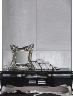 Casa Padrino Luxus Neo Barock TV Kommode Schwarz Hochglanz 220 x 53 x 53 cm - Neobarock Fernsehschrank Sideboard