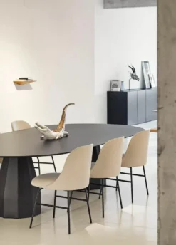 Casa Padrino Luxus Porzellan Deko Figur Krokodil Weiß / Kupferfarben 68 x 28 x H. 39 cm - Hochwertige Deko Skulptur - Erstklassische Qualität - Made in Spain