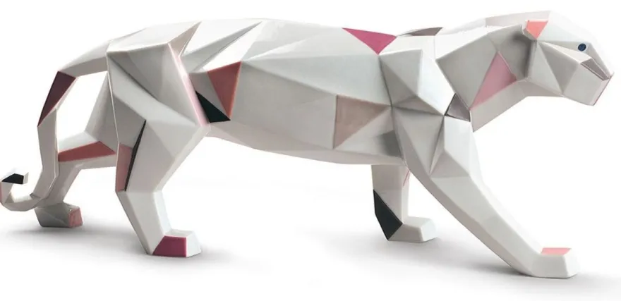 Casa Padrino Luxus Porzellan Panther Skulptur Weiß / Mehrfarbig 50 x H. 19 cm - Handgefertigte & Handbemalte Deko Figur