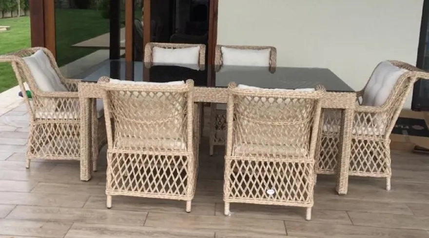 Casa Padrino Luxus Rattan Gartenmöbel Set Naturfarben - 1 Rattan Garten Esstisch mit Glasplatte & 6 Rattan Gartenstühle mit Armlehnen - Moderne Luxus Rattan Garten & Terrassen Möbel