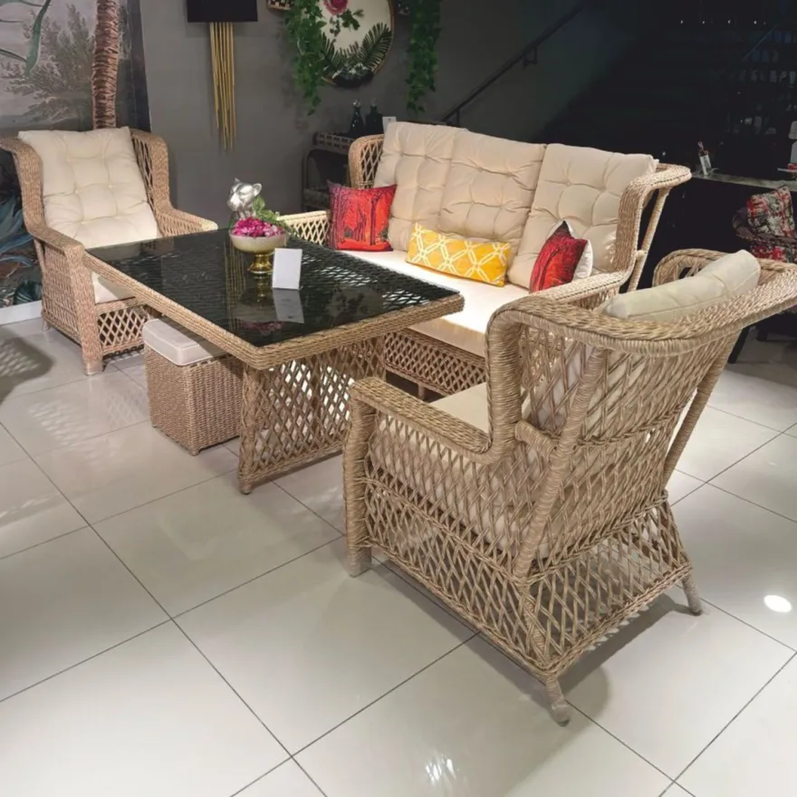 Casa Padrino Luxus Rattan Garten Esstisch mit Glasplatte Naturfarben / Grau 200 cm