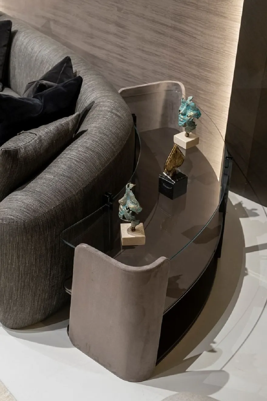Casa Padrino Luxus Regalschrank Grau / Dunkelbraun / Bronze 141,45 x 105,41 x H. 61,5 cm - Gebogener Schrank mit Glasplatte - Wohnzimmer Möbel - Hotel Möbel - Luxus Möbel