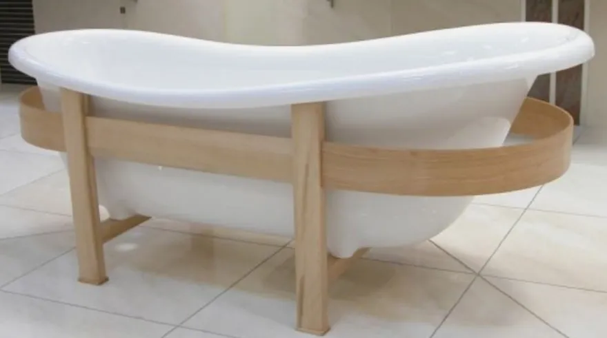 Casa Padrino Luxus Retro Badewanne Weiß / Naturfarben 178 x 76 x H. 73 cm - Freistehende Badewanne mit Holzrahmen - Retro Badezimmer Möbel