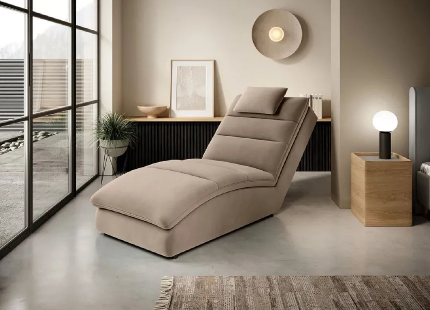 Casa Padrino Luxus Samt Chaiselongue mit Kopfkissen Hellbraun 170 cm