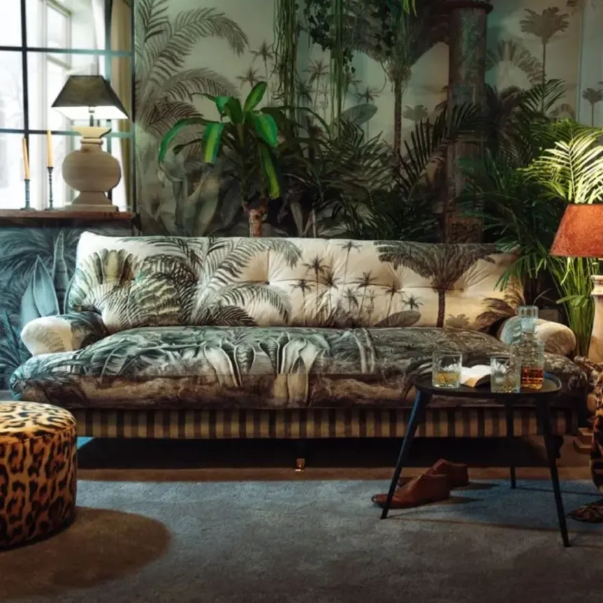 Casa Padrino Luxus Samt Sofa Grün / Mehrfarbig / Schwarz / Messing 200 x 100 x H. 87 cm - Wohnzimmer Sofa - Hotel Sofa - Wohnzimmer Möbel - Hotel Möbel - Luxus Möbel - Wohnzimmer Einrichtung