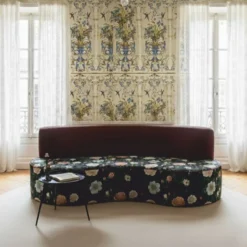 Casa Padrino Luxus Samt Sofa mit Blumenmuster Schwarz / Bunt / Lila 220 cm - Hotel Möbel - Wohnzimmer Möbel - Büro Möbel - Luxus Möbel