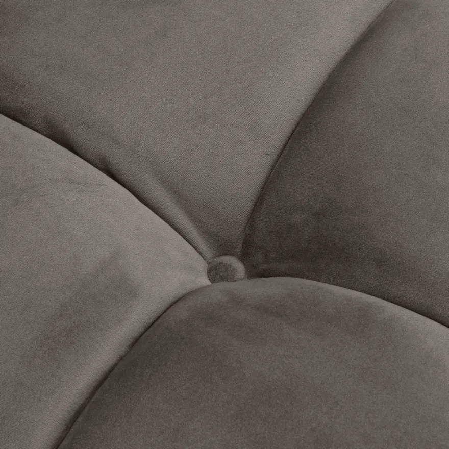 Casa Padrino Luxus Samt Sofa mit 4 Kissen Grau / Messingfarben 231 x 95 x H. 68 cm - Wohnzimmer Sofa - Luxus Qualität